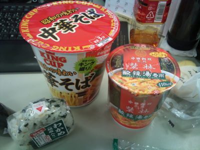 まさかの巨大カップ麺